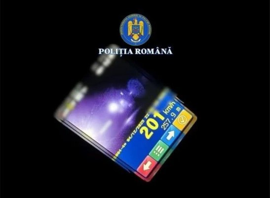 Un bărbat, posibil drogat, prins de poliţişti când conducea cu 201 km/h, pe autostrada A2