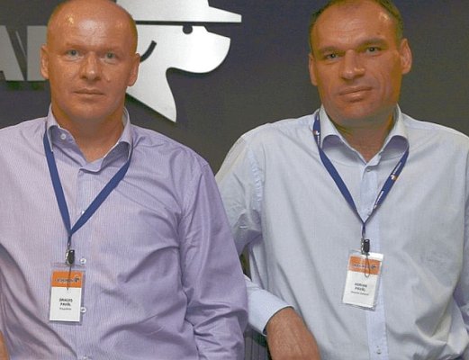 Frații Pavăl, proprietarii Dedeman, ar fi cumpărat magazinele Carrefour din România