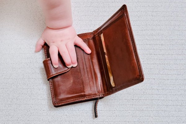 Au fost depuse peste 1.300 de cereri pentru indemnizația de creştere a copilului în Constanța, pe anul 2025