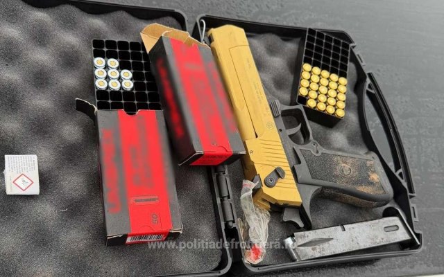 Un pistol cu gaze fără documente a fost descoperit de către polițiștii de frontieră giurgiuveni. Video