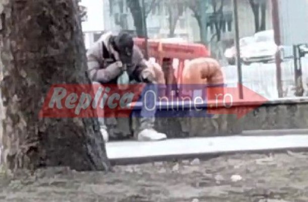Incredibil! Un boschetar trăgea cu nesaț dintr-o pungă cu aurolac, ziua în amiaza mare, în Tomis 3! Video 