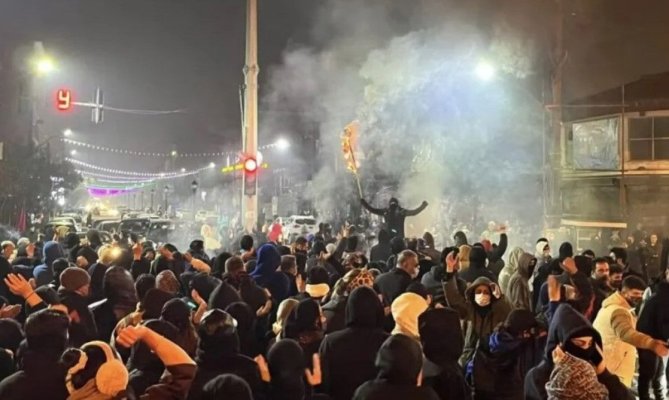Peste 500 de oameni au murit, în urma protestelor din Iran. Autoritățile intensifică represiunea