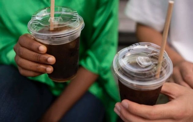 Descoperire îngrijorătoare despre paharele de cafea de unică folosință