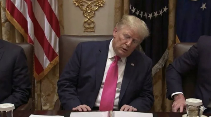 Donald Trump ar putea fi demis din cauza declinului cognitiv 