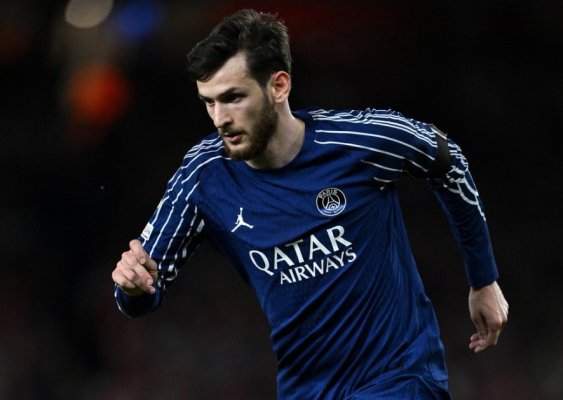 Atacantul Hvicea Kvarațhelia de la PSG, accidentat, este indisponibil pentru următoarele două meciuri