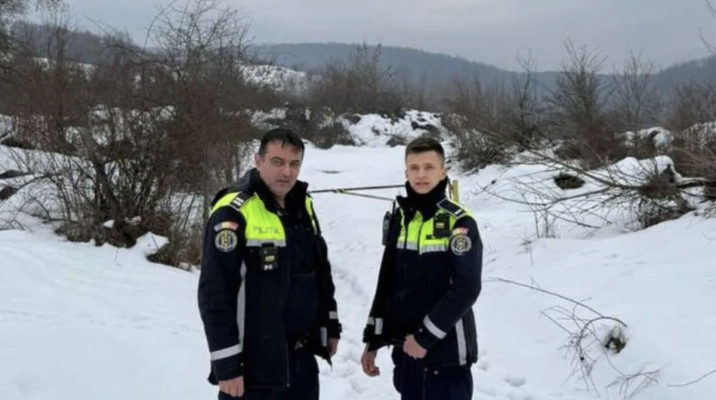 Intervenție la limită în Hunedoara! Doi polițiști au salvat în ultima clipă un bărbat care se spânzurase