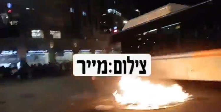 Momentul în care un autobuz spulberă un grup ultra-ortodox la Ierusalim: cel puțin un mort și mai mulți răniți. Video