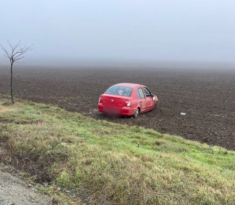 Accident rutier, pe DN22. O tânără de 24 de ani a fost rănită