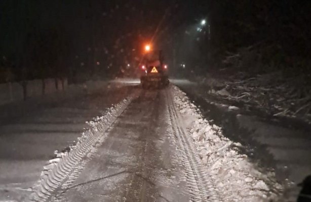 Atenție șoferi! Se circulă în condiții de iarnă!