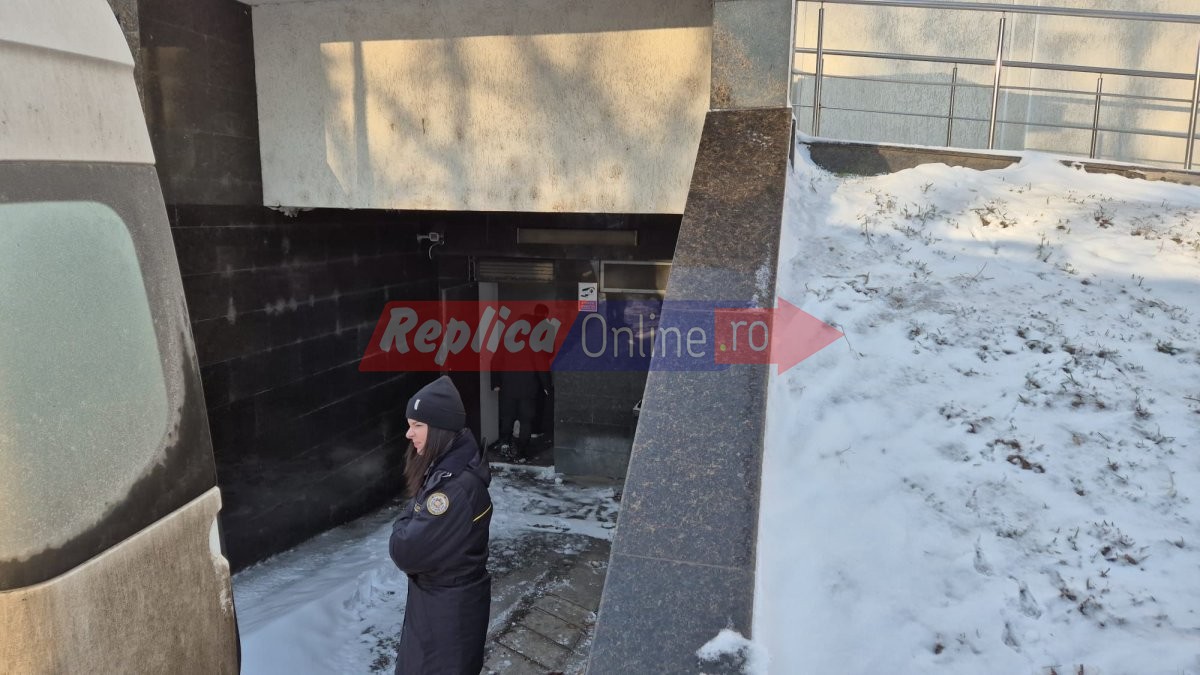 Fostul primar al Mangaliei, Cristian Radu, afla joi daca ramane in arest preventiv. Video