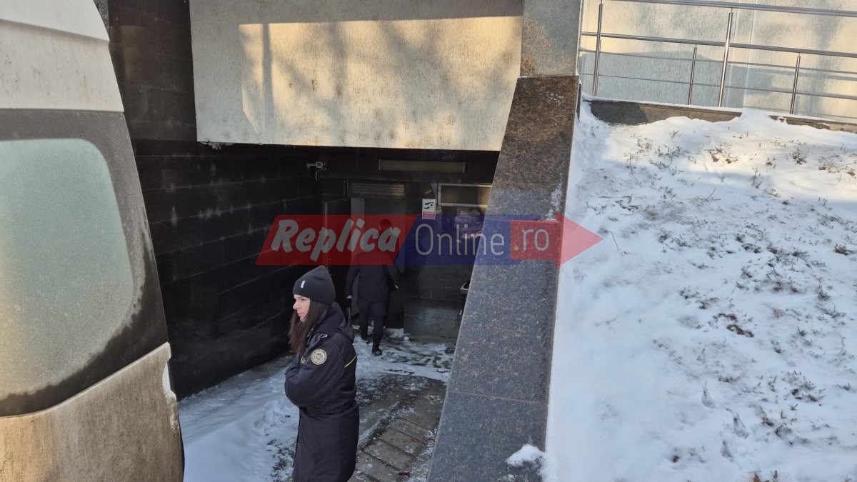 Fostul primar al Mangaliei, Cristian Radu, afla joi daca ramane in arest preventiv. Video