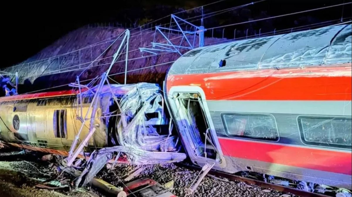 Un roman se afla la bordul trenului lovit violent in Spania. in momentul accidentului, era in apel video cu familia