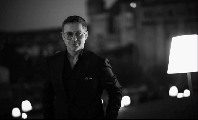 Mama lui Adrian Sînă a murit! Cântărețul este în doliu