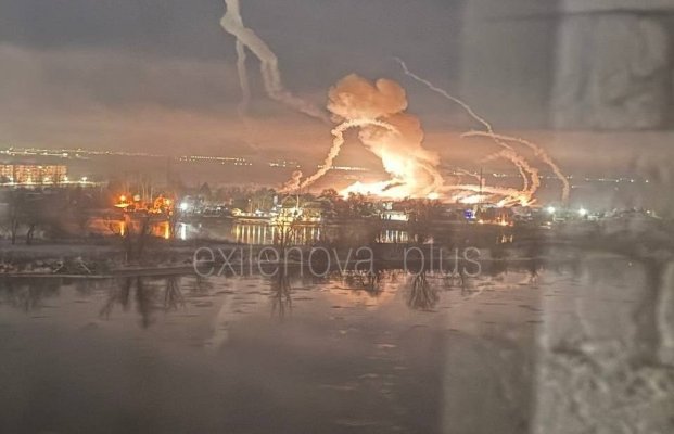 Blocuri de locuințe, lovite de rachetele rusești într-un atac nocturn masiv asupra Ucrainei