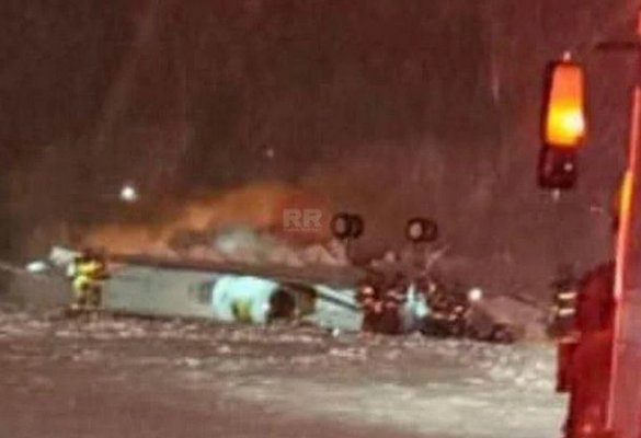 Un avion cu opt oameni la bord s-a prăbușit în timpul decolării de pe un aeroport din SUA