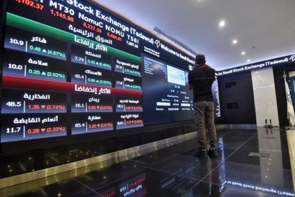 În ciuda crizelor globale, bursa SUA explodează: Dow Jones atinge un prag istoric