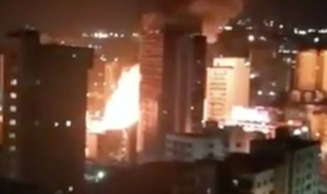 Venezuela sub asediu! Explozii puternice în capitala Caracas! Video