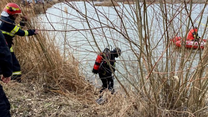 Un bărbat de 42 de ani, dat dispărut, a fost găsit mort în albia unui râu