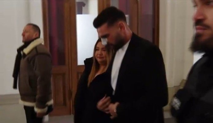 Dorian Popa a ajuns la un nou termen de judecată cu nasul bandajat și a plâns în fața judecătorilor