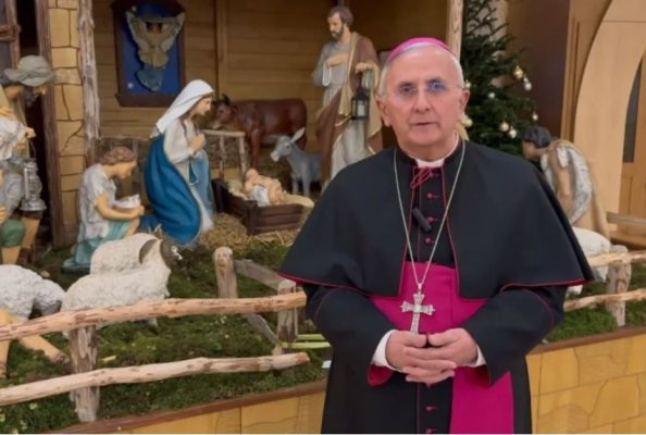 După ce un preot a agresat sexual o fetiță de 13 ani, episcopia din Iași și Vaticanul sunt acuzate că au ținut ascuns abuzul