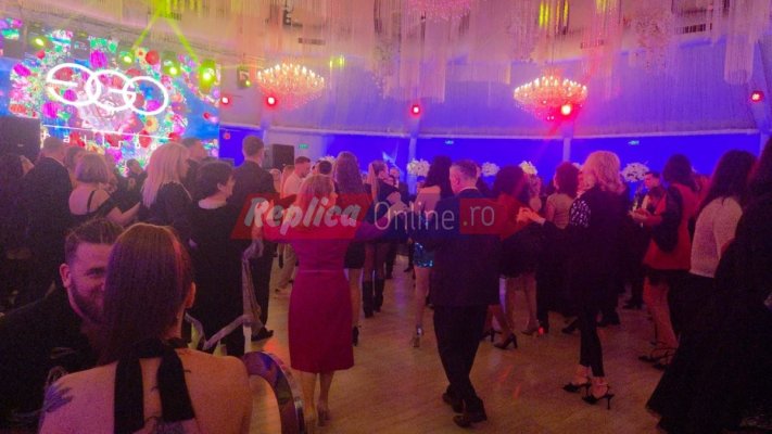 De la simplu la spectaculos: cum au furat constănțencele scena modei în noaptea de Revelion 