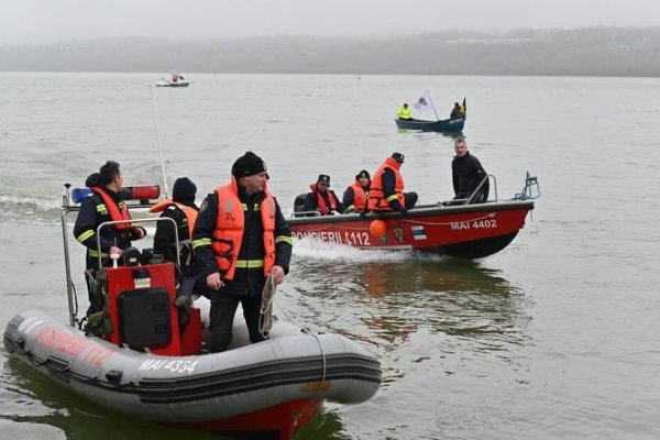 Pompierii, alertaţi de echipajul unei barje de pe Dunăre despre dispariţia unui marinar în vârstă de 36 de ani