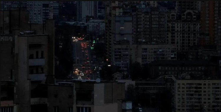 Rușii au lansat un atac extrem de puternic asupra Kievului: Capitala este în beznă, în contextul unui ger crâncen