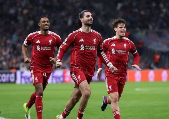 Liverpool câștigă cu 3-0 în fața lui Marseille și e aproape de optimile Champions League