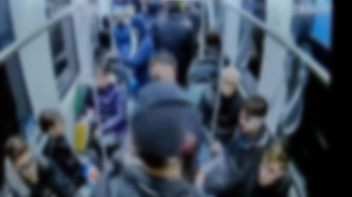 Patru membri ai galeriei FCSB au fost reținuți de către polițiști, după ce au lovit din senin oamenii din tramvai