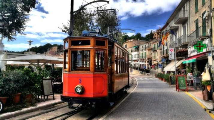 Una dintre cele mai populare zone din lume, abandonată brusc de turiști. Mai multe afaceri se închid