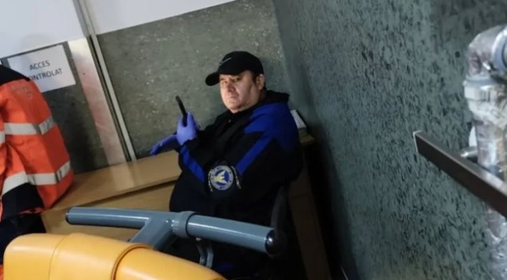 Situație ireală la Urgență: paznicii i-au luat scaunul unei paciente pe motiv că ei nu stau în picioare 