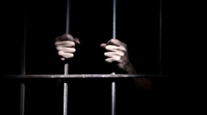 Incident șocant în Penitenciarul Iași! Un deținut l-a înjungiat cu un cuțit artizanal pe altul
