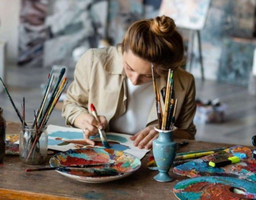 Știința respinge mitul „geniului nebun“: Artiștii nu sunt niște chinuiți, iar creativitatea nu se naște din boală