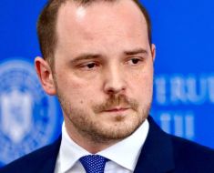 Ministrul Sănătăţii va finanța un program prin care spitalele publice vor face tratamente stomatologice