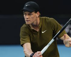 Jannik Sinner l-a învins pe Daniil Medvedev şi a câştigat Mastersul 1000 de la Indian Wells pentru prima dată în carieră