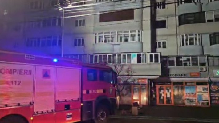 Incendiu într-un bloc din Slatina: 3 oameni au ajuns la spital, iar alţi 23 au fost evacuaţi