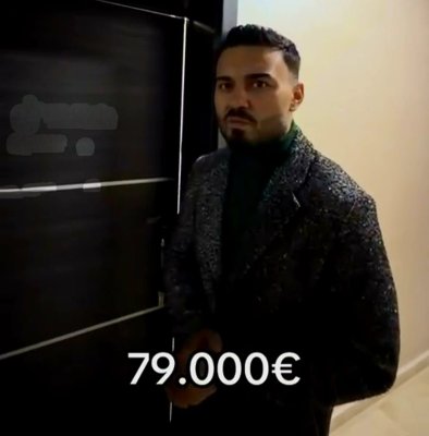 Jador s-a reprofilat. Nu-i mai merge cu cântatul și vinde garsoniere la mare... la preț de speculă. Video