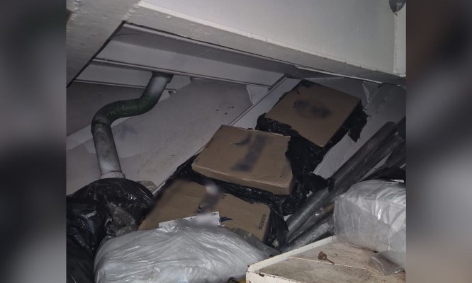 30.000 de țigarete descoperite ascunse în magazia unei nave, în Portul Constanța