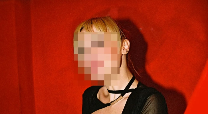 Ce vedetă a apărut pe prima copertă Playboy din România. A colaborat cu celebrul fotograf Richard Fegley