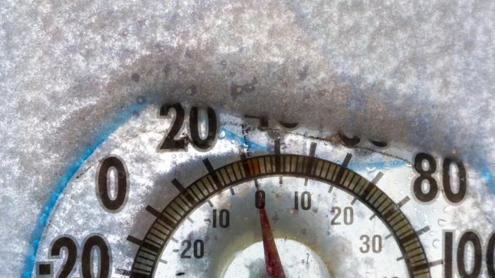Ger extrem în toată România: Temperaturile au scăzut până la -18 grade. 