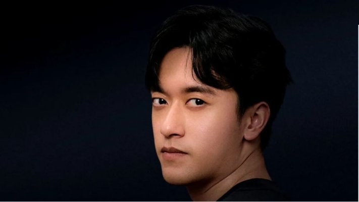 Zhou Guanyu se alătură echipei Cadillac ca pilot de rezervă pentru debutul din Formula 1 în 2026