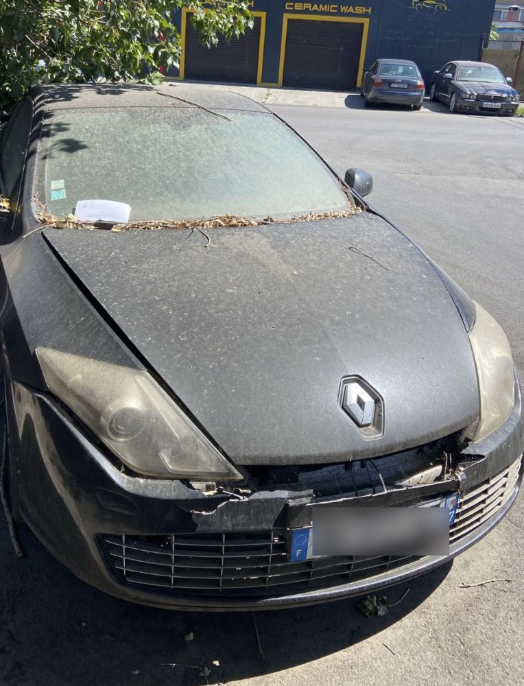 Primaria Constanta ridica 40 de masini abandonate de pe domeniul public