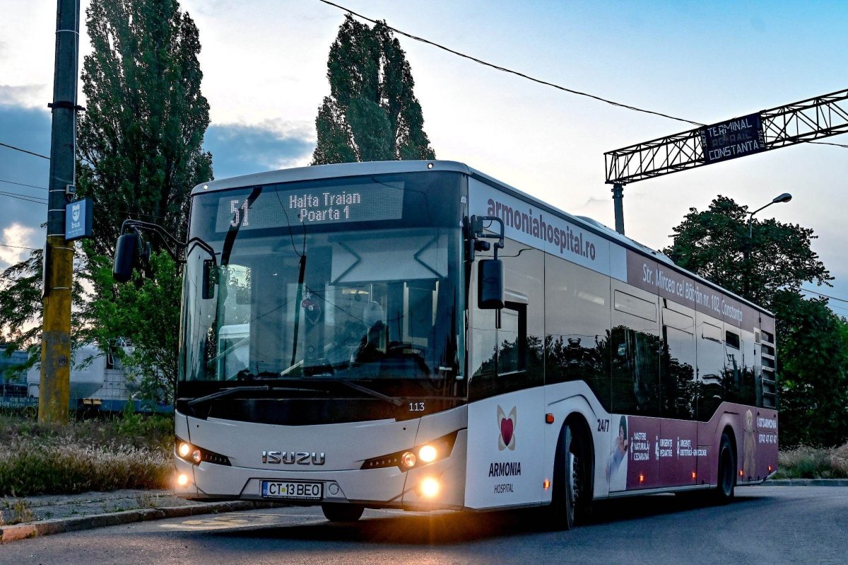 Atentie, linia 51 se comaseaza cu 51B Atentie, linia 51 se comaseaza cu 51B