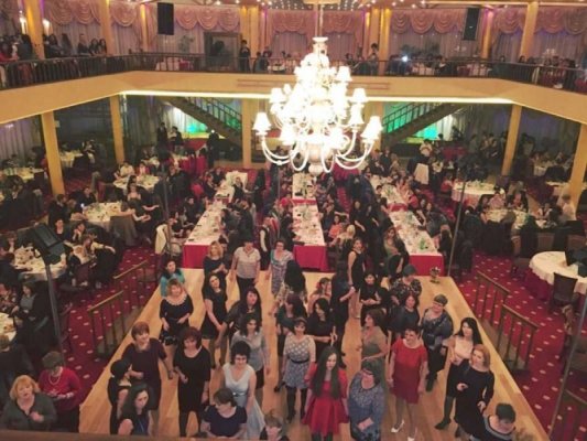 V-ați pregătit buzunarele?! Cât mai costă petrecerea de 8 martie la restaurantele din Constanța!  