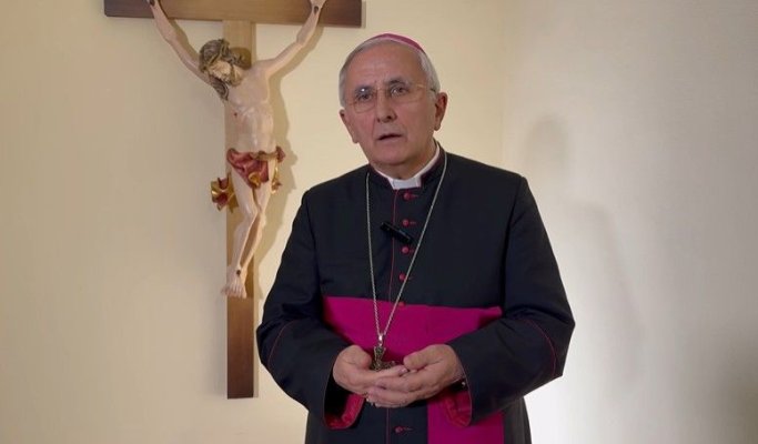 Un episcop român este cercetat penal pentru că a mușamalizat un caz de abuz sexual asupra unui copil. Video