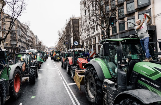 Furioși pe acordul cu Mercosur, fermierii spanioli au blocat Madridul cu sute de tractoare