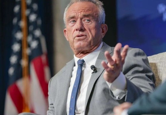 Robert F. Kennedy, secretarul Sănătății numit de Trump, recunoaște că trăgea pe nas cocaină de pe capacele de toaletă