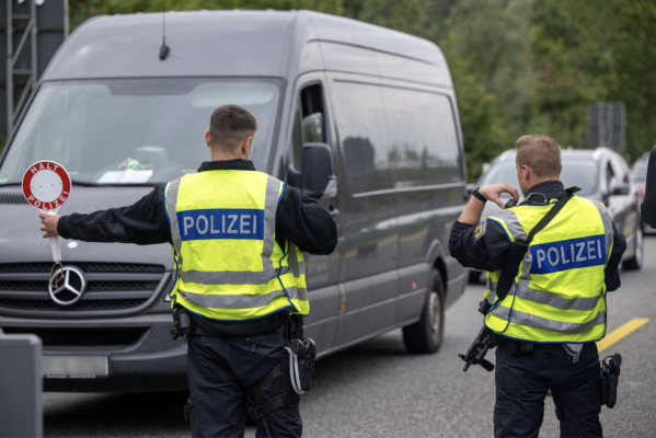 Scandal în Schengen: controalele la granițele Germaniei și alertele pentru ucraineni ajung în centrul unei anchete europene