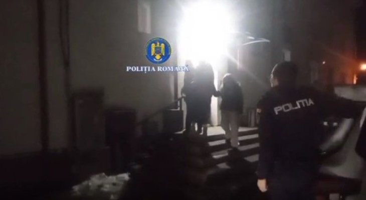 Bătaie între o echipă de muncitori și șefi, în localitatea Lupeni. De la ce ar fi izbucnit un conflictul. Video
