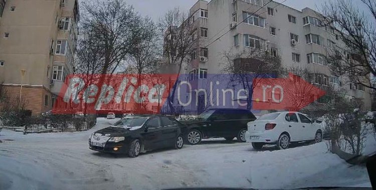 Un șofer a apăsat prea tare pedala de accelerație și a dat peste autoturismul din față. Video